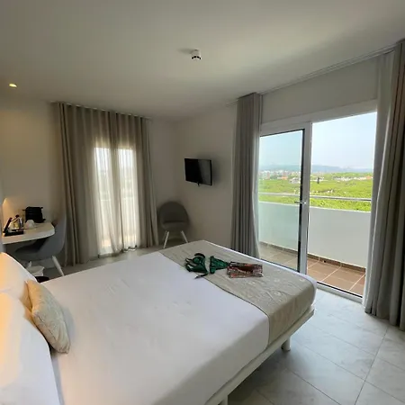 Aromar Hotel 4*