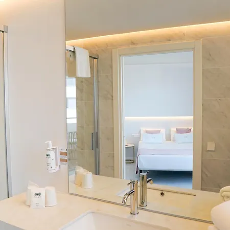 Aromar Hotel