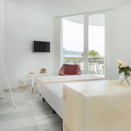 Ξενοδοχείο Aromar 4*